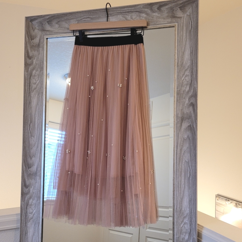 Sadie & Love Dusty Pink Pearl Overlay Skirt size S